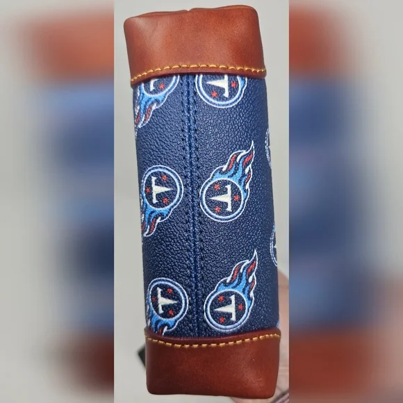 Dooney & Bourke Tennessee Titans Cosmetic Bag Zippered Pouch 6.5 X 4 X 2 NWT - Picture 4 of 11